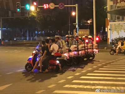 “警叔叔陪你一起等紅綠燈”“不敢動(dòng)？”-萬(wàn)磊藝術(shù)涂料江蘇動(dòng)起來(lái)